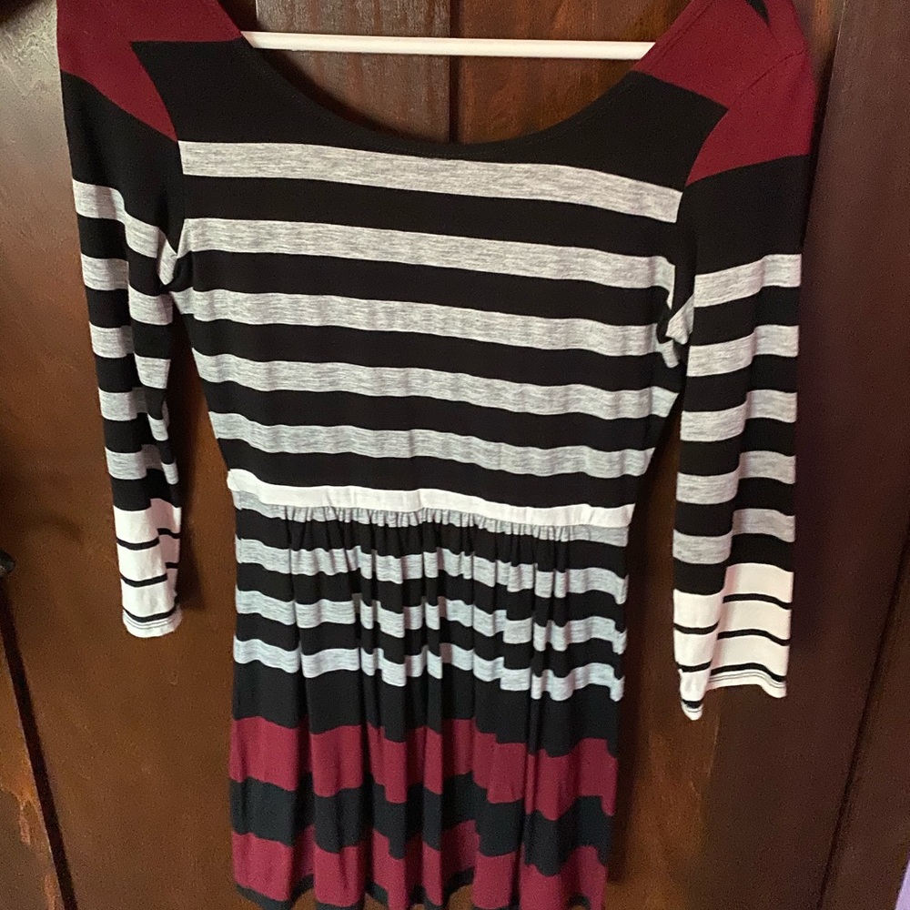 Striped Three Quarter Sleeve Dress. Size Small